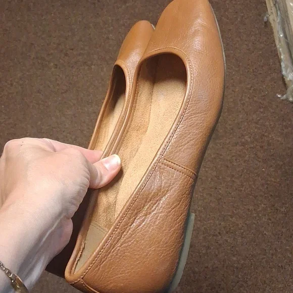 Vionic Brown Leather Slip On Ballet Flats 8 - Picture 6 of 6